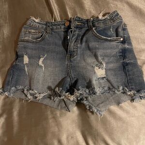 shorts size 4